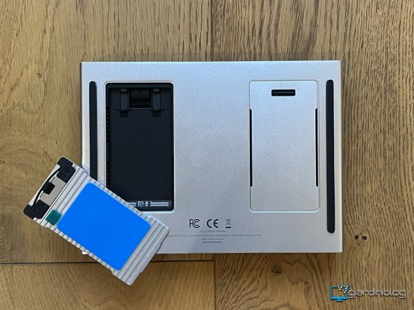 Sportello Sinistro Per Accesso A SSD NVMe